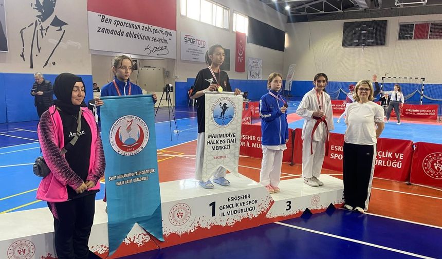 Yıldız Kız-Erkek Taekwondo İl Birinciliği Eskişehir’de Tamamlandı