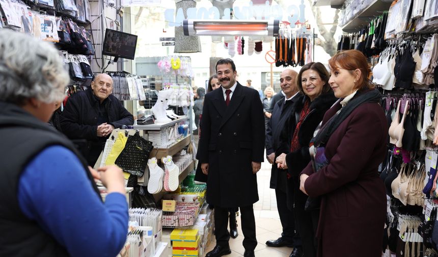 Başkan Ünlüce Hamamyolu’nda Esnaf ve Halkla Buluştu