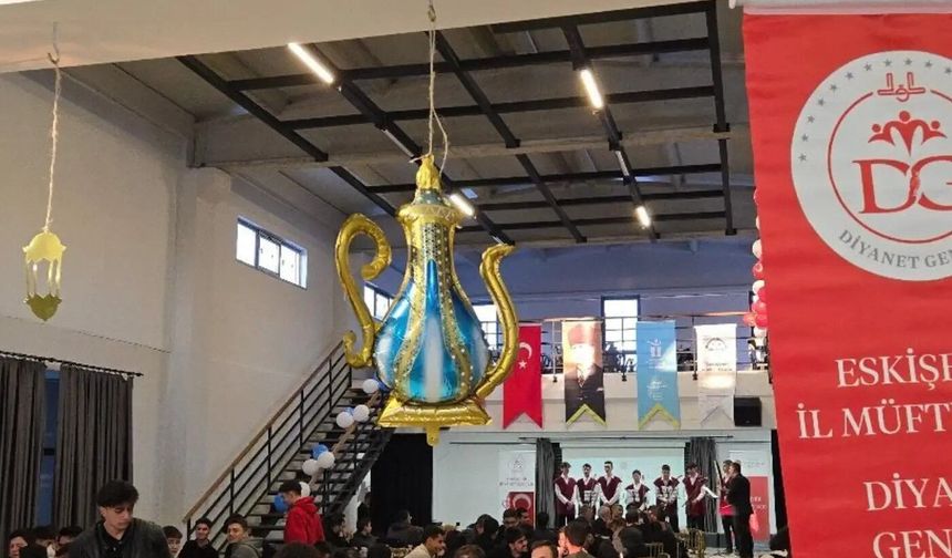 Eskişehir’de Gençler İftar Sofrasında Buluştu