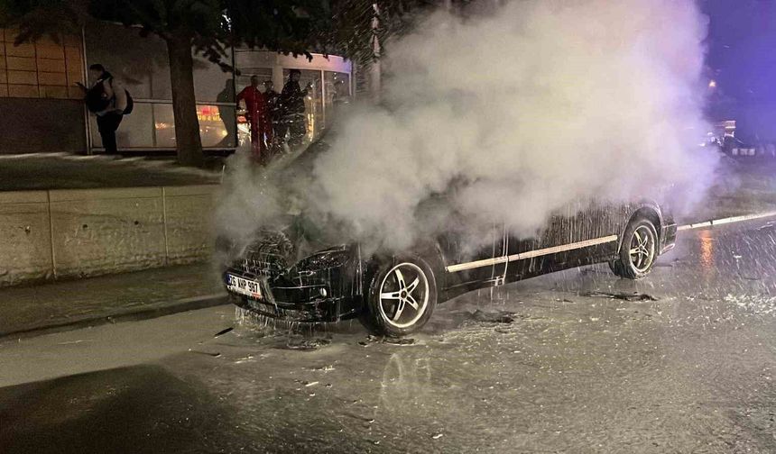 Eskişehir’de Minibüs Yangını Panik Yarattı