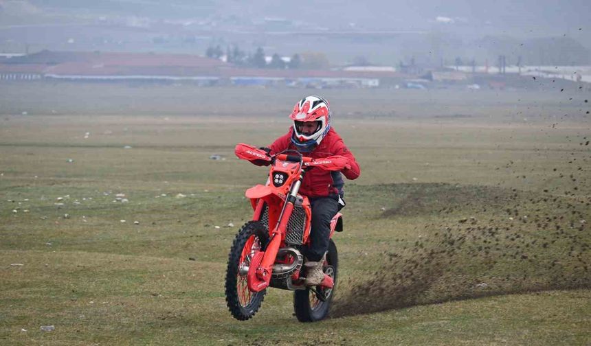 Eskişehir’de Motorcuların Pist İsyanı