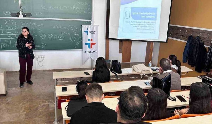 Eskişehir’de Öğrencilere Kariyer Eğitimi Verildi