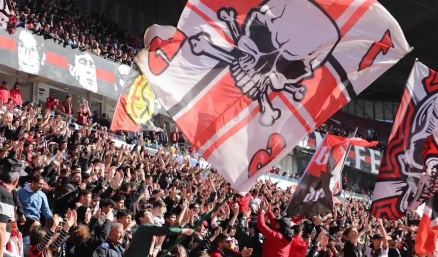 Eskişehir'de "La Casa de Papel" ihtilali: Bando takımı dünyayı salladı!