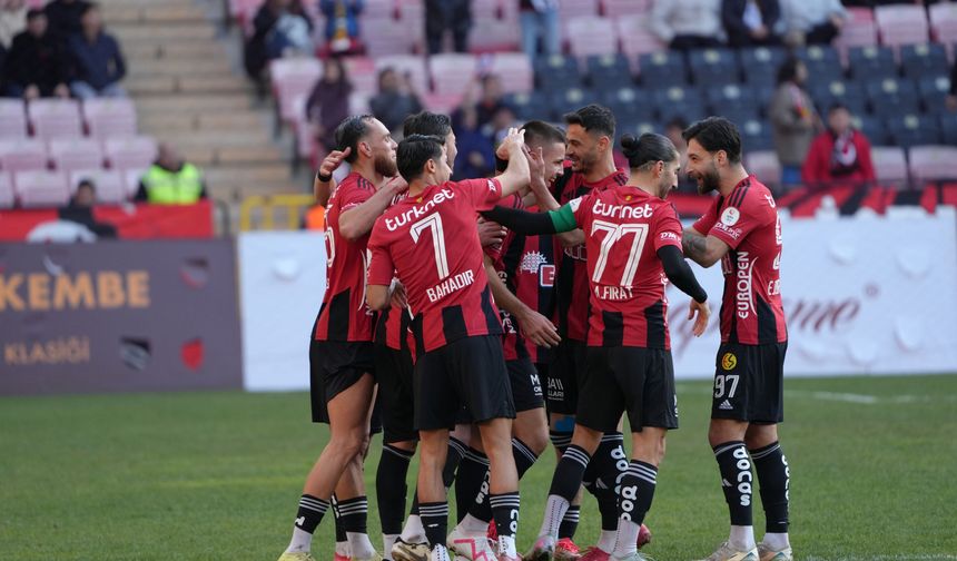 Eskişehirspor Bornova’yı yedi bitirdi: Eskişehirspor 7-0 Bornova 1877