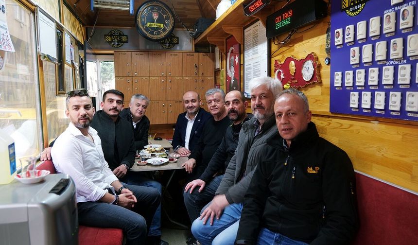 Gürhan Albayrak Taksicilerle Trafiği Konuştu