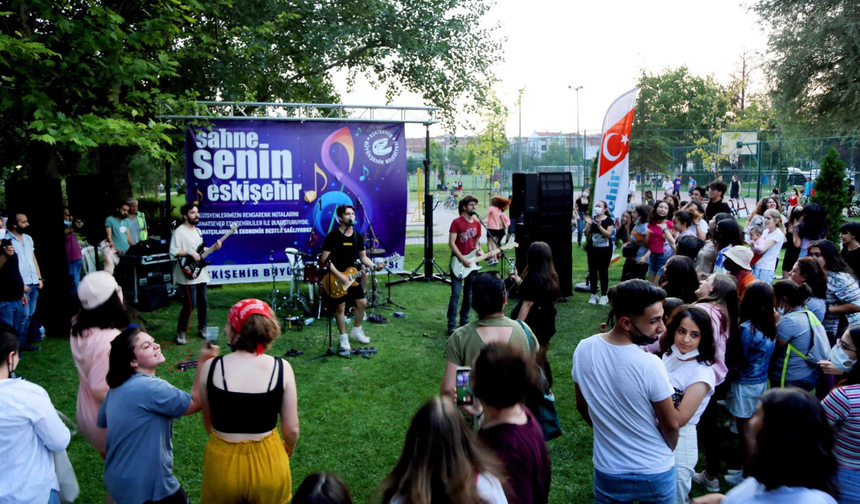 Her Ayın 26’sında Sokakta Müzik Var