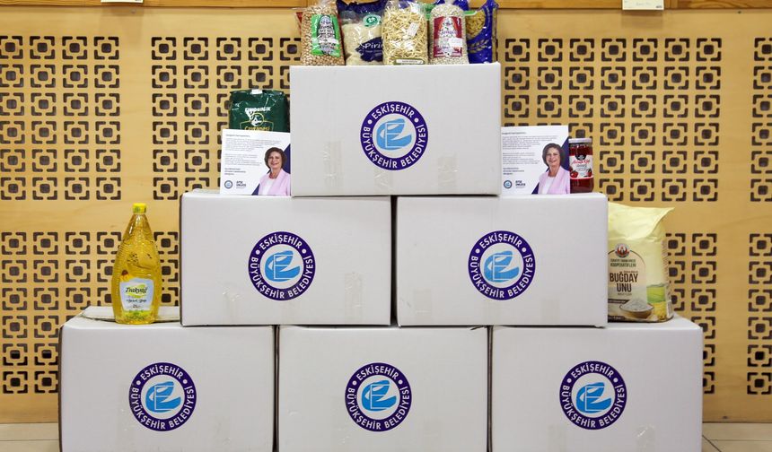Büyükşehir Belediyesi Gıda Kolilerini Üretici Marketler ve Online Satışla Dağıtıyor