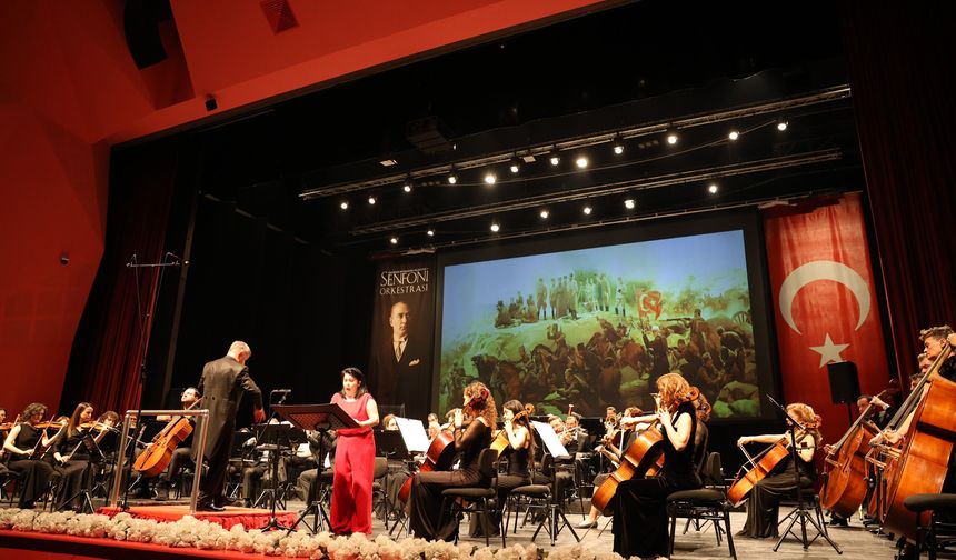 Senfoni Orkestrası’ndan Duygu Dolu 18 Mart Konseri