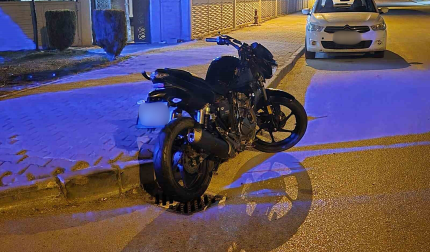 Servisle Çarpışan Motosiklette 2 Yaralı