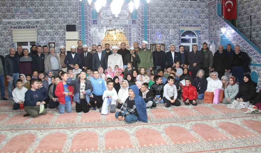 Seyitgazi’de Camiye Devam Eden Çocuklar Ödüllendirildi