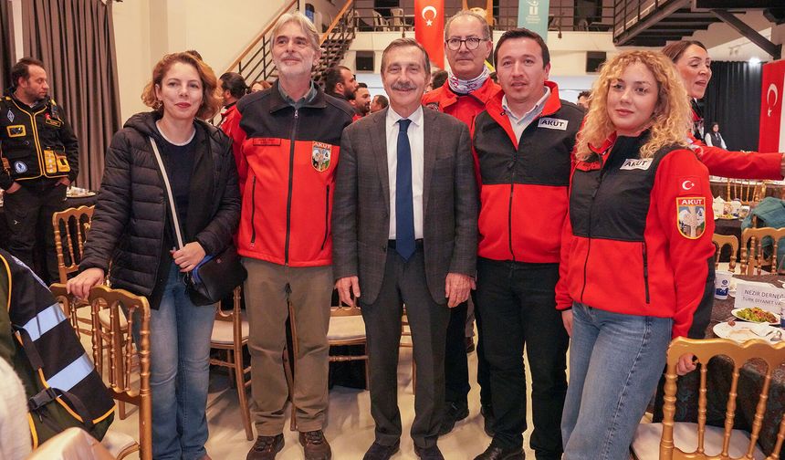 Tepebaşı’ndan Arama Kurtarma Ekiplerine Vefa İftarı