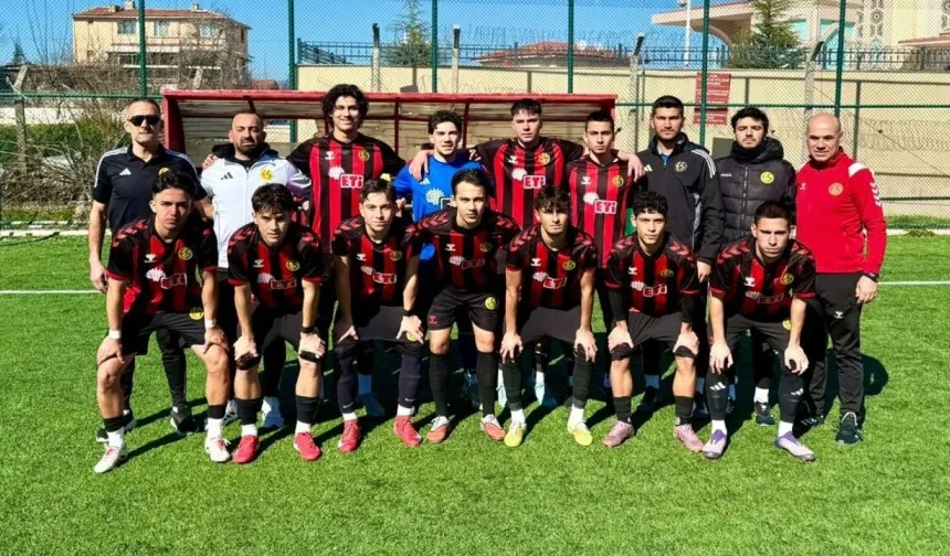 Gençlerden kritik galibiyet: Eskişehirspor U19 play-off yolunda tam gaz