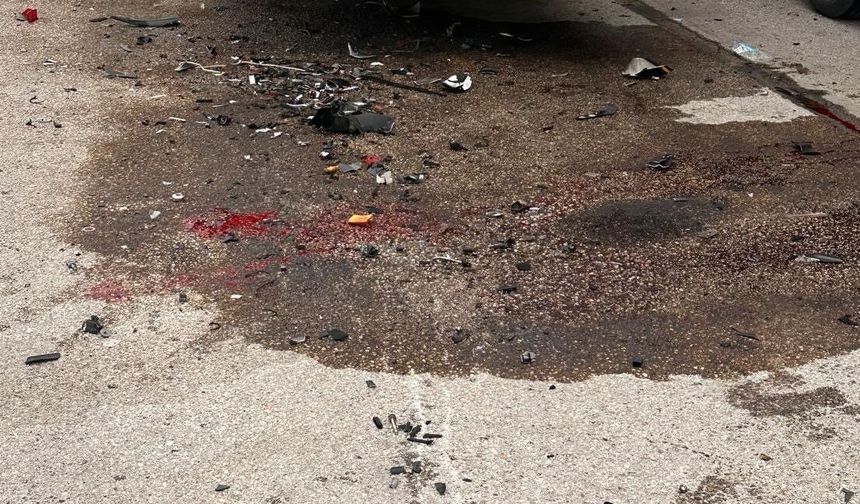 Sivrihisar'da tıra çarpan motosiklet sürücüsü olay yerinde can verdi