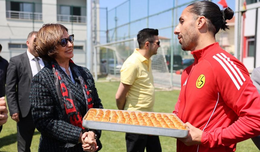 Başkanlardan Eskişehirspor’a Maç Öncesi Moral Ziyareti