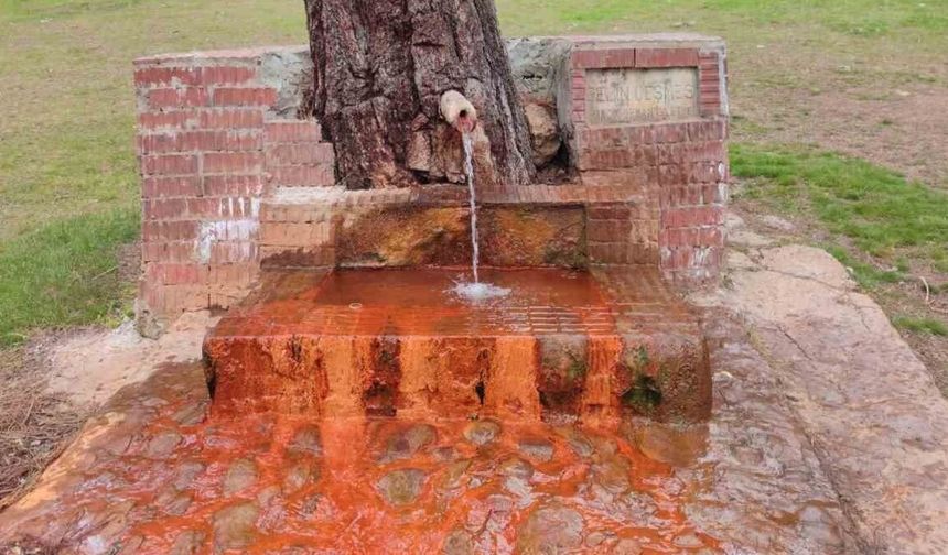 Vatandaşlar Doğal Maden Suyu İçin O Bölgeye Akın Ediyor