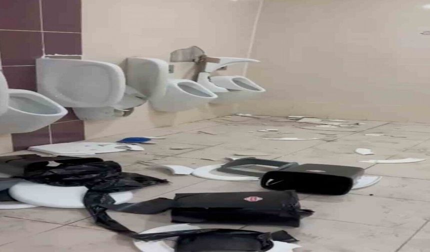 BALIKESİRSPOR TARAFTARI ESKİŞEHİR'İ BİRBİRİNE KATTI!