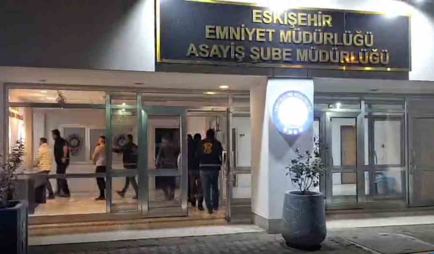 Eskişehir’de Çalınan Otomobil Bulundu 1 Tutuklama