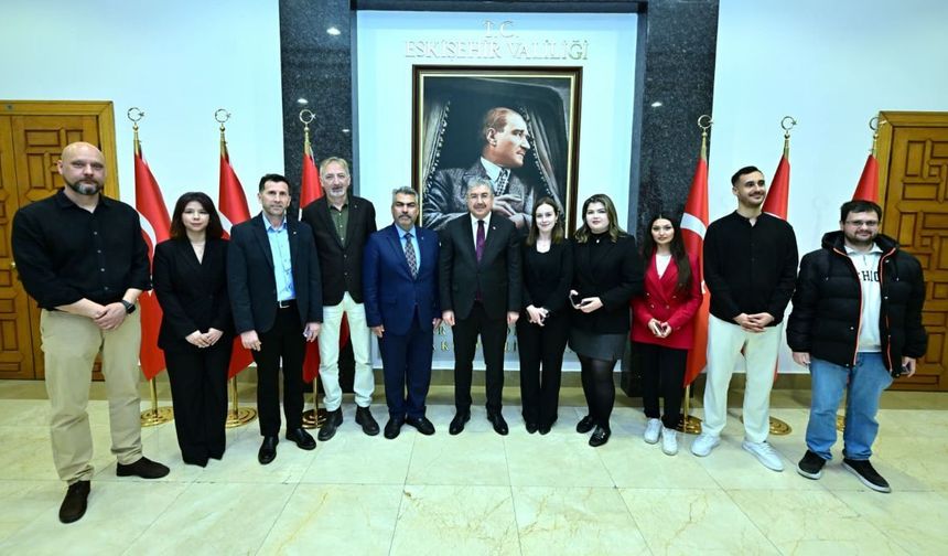 Eskişehir'de Gazeteciler Basın Kartlarına Kavuştu