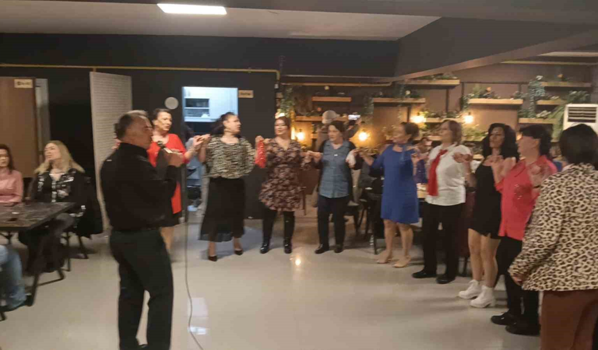 Eskişehir’de Meşk Gecesi’nde Kadın Zeybekler Buluştu