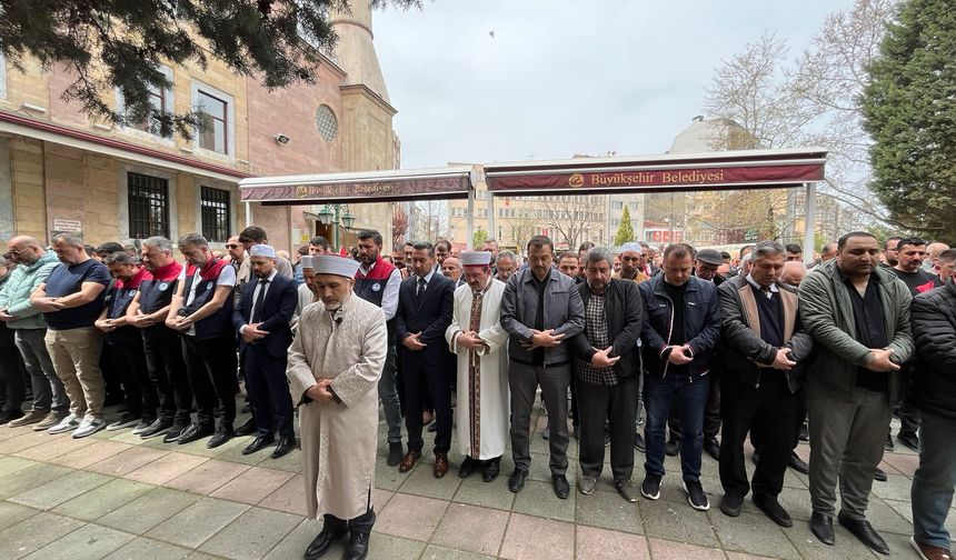 Eskişehir’de Okul Saldırılarında Hayatını Kaybedenlere Gıyabi Cenaze