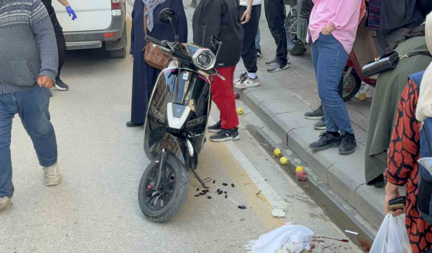 Eskişehir’de Scooter Yayaya Çarptı 2 Yaralı