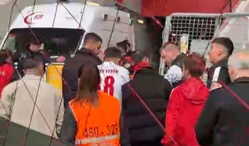 Eskişehirspor Tribününde Taraftar Fenalaştı