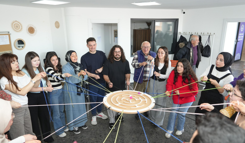 ESMEK'te "Her Yaş Oyunda"