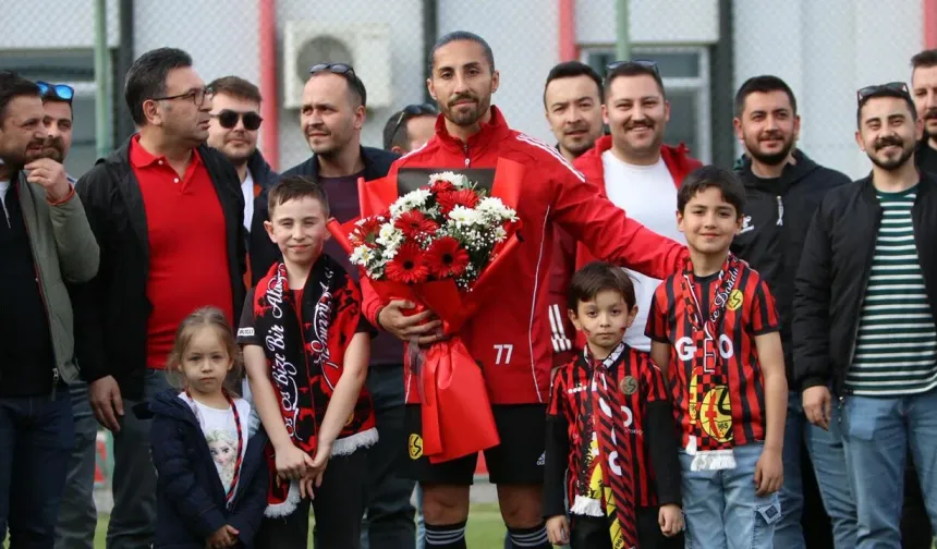 Eskişehir’de anlamlı buluşma: Hava bakım işçilerinden Eskişehirspor’a moral desteği