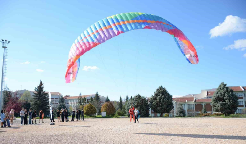 Havacılık Uzmanları Öğrencilerle Buluştu