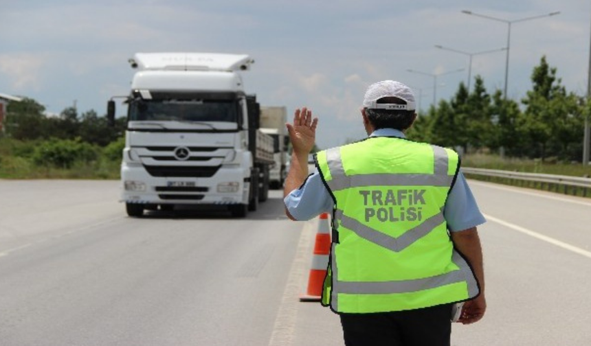 Trafik Bilançosu: Ceza ve Kazalar Açıklandı