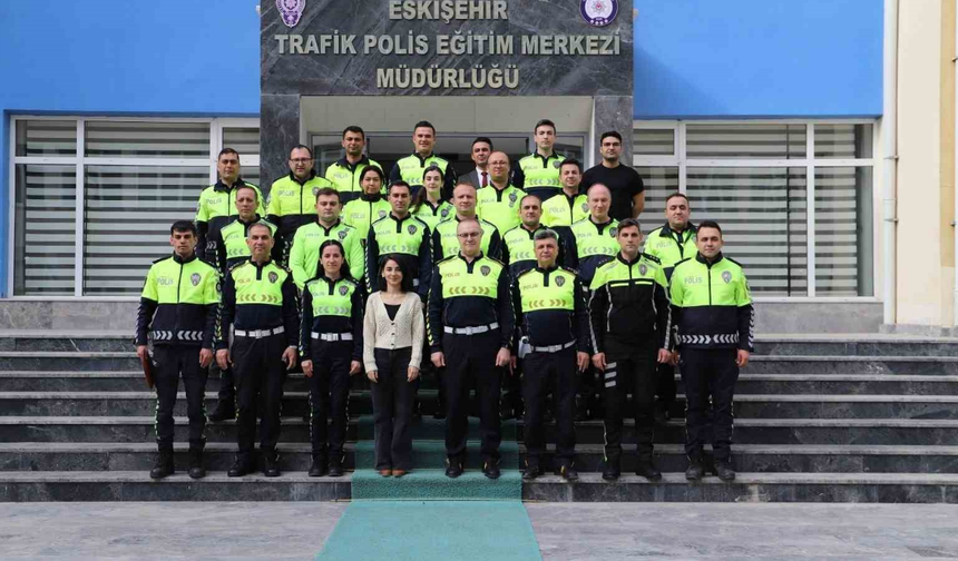 Trafik Polislerine Yapay Zeka Eğitimi Verildi