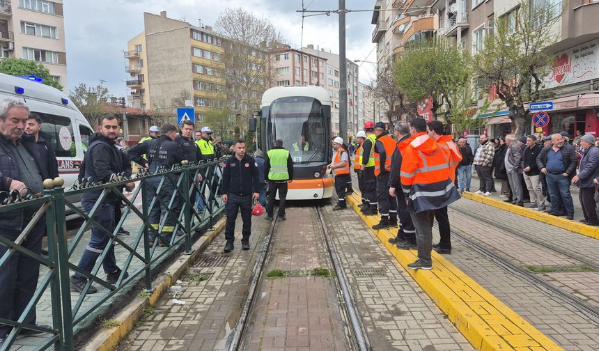 Eskişehir’de Tramvay Kazasında Yaşlı Kadın Yaralandı
