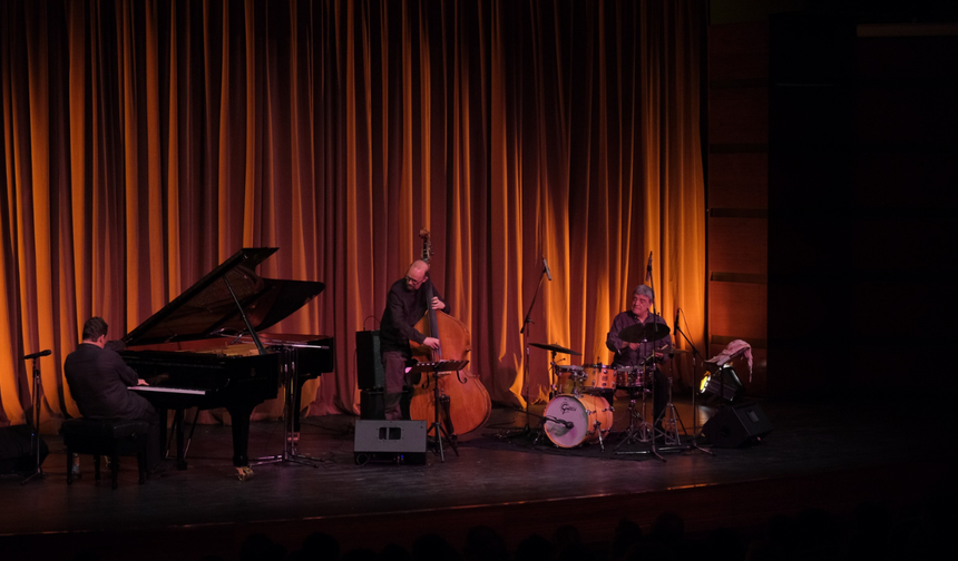 Uğur Güneş Trio’dan caz dolu gece