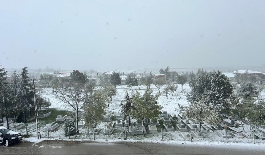 Eskişehir’de Mayıs Ayında Kar Yağışı Şaşkınlık Yarattı