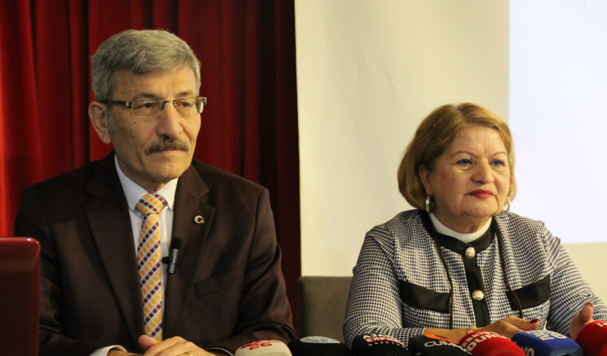 AHPADİ Derneği "Demokrasiyi Yargılıyoruz" Paneli Düzenledi