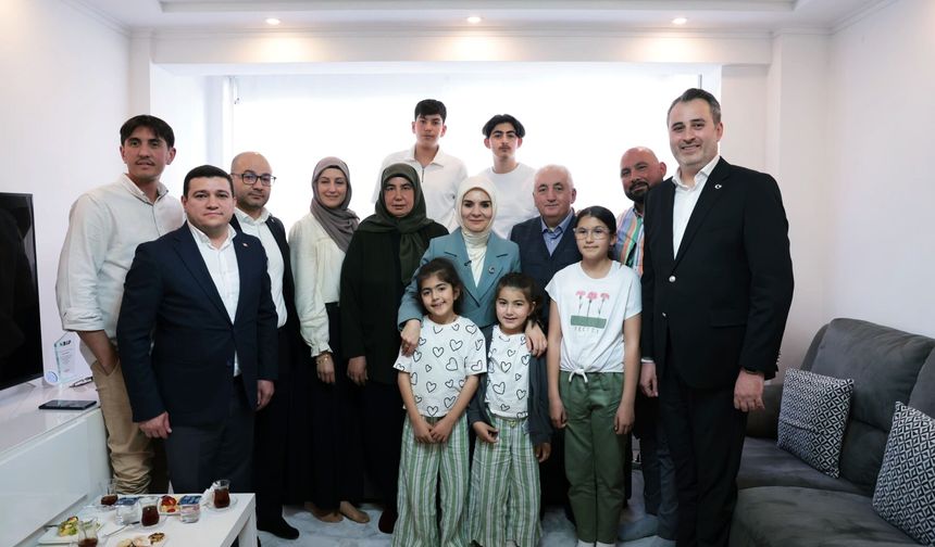 AK Parti Heyeti Belçika'da Gurbetçilerle Buluştu
