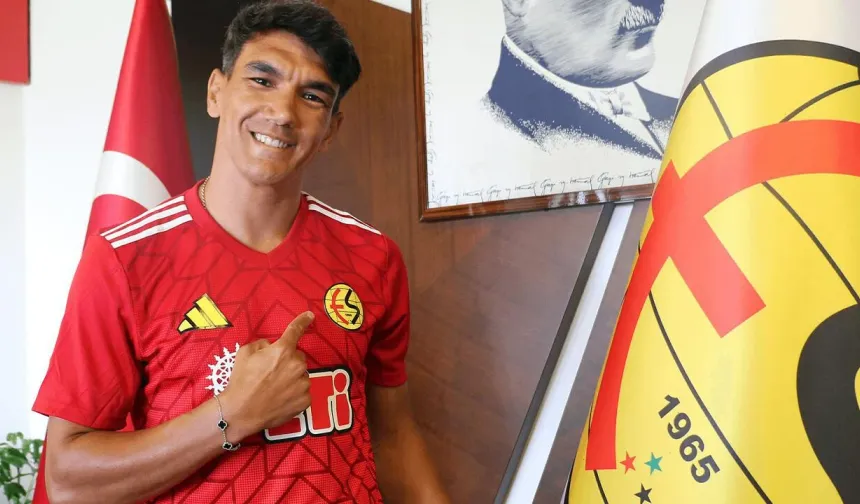 Akın Akman’dan Eskişehirspor’a Açık Kapılı Veda: "Yolların Yeniden Kesişip Kesişmeyeceğini Zaman Gösterecek"