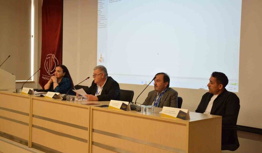 Anadolu Üniversitesi’nde Koca Ragıp Paşa Çalıştayı