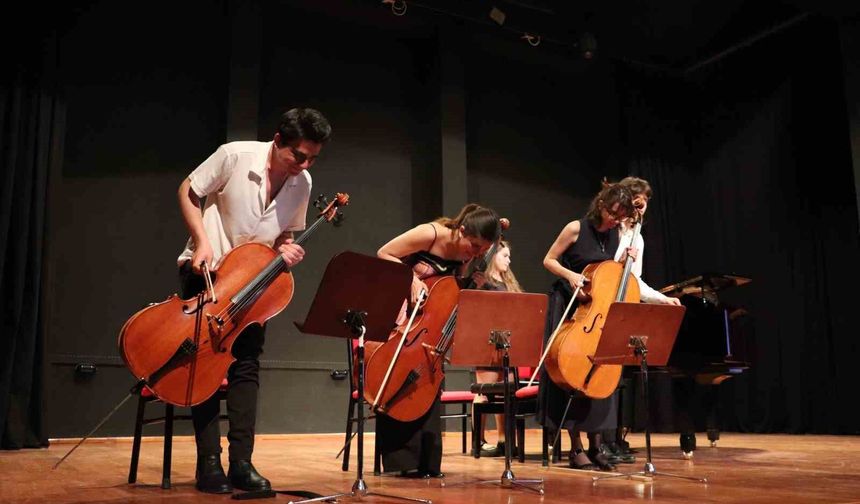 Anadolu Üniversitesi’nde Sınıf Konseri İlgi Gördü