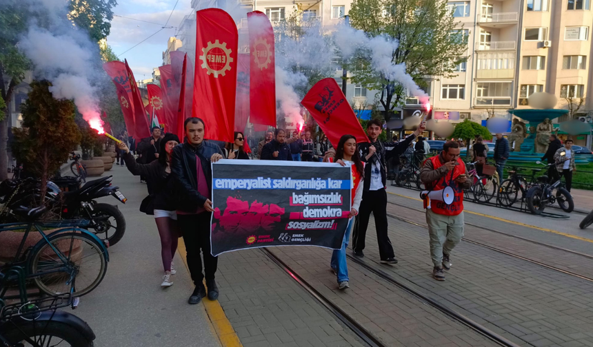 Deniz Gezmiş ve Arkadaşları İçin Anma Yürüyüşü Düzenlendi