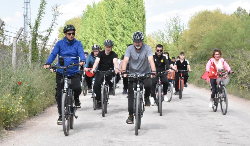 EOSB Lisesi 19 Mayıs İçin Pedal Çevirdi