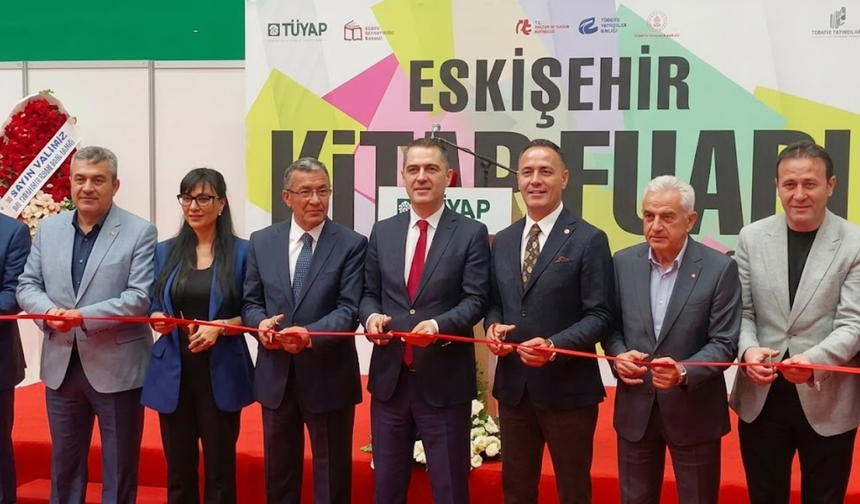 Eskişehir'de Kitap Fuarı Tören İle Açılışını Gerçekleştirdi