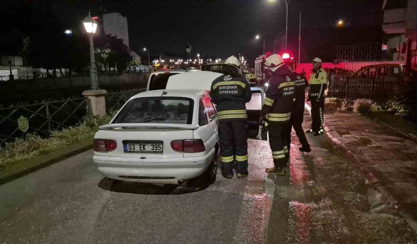 Eskişehir’de Seyir Halindeki Otomobilde Yangın Çıktı