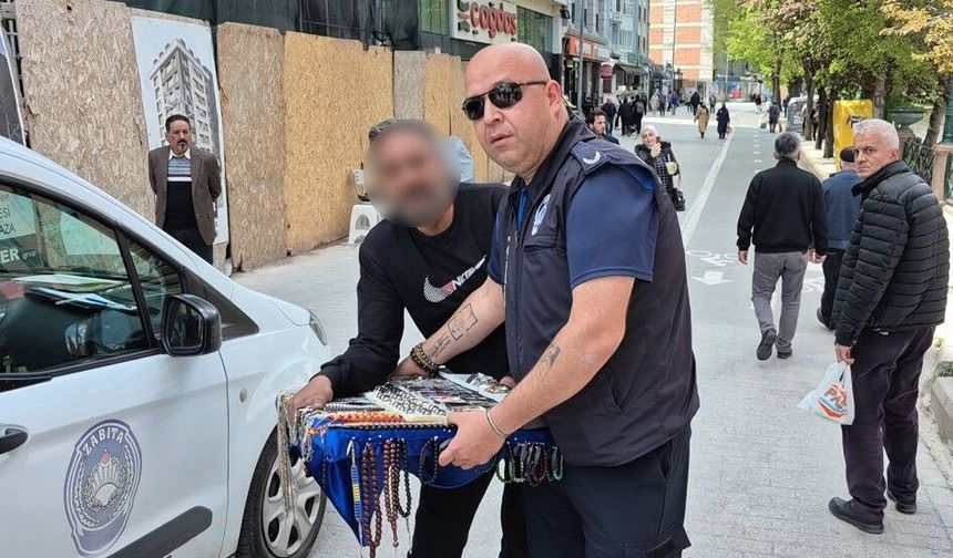 Eskişehir'de zabıta seyyar satıcının tezgahına el koydu