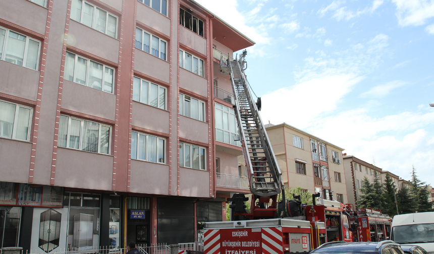 Gökmeydan Mahallesi'nde Korkutan Yangın: 1 Yaralı