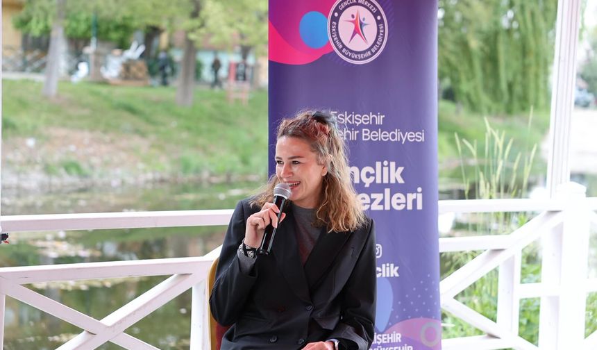 Meryem Boz Eskişehir’de Gençlerle Buluştu