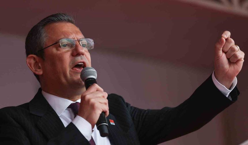 Özgür Özel: “Mücadelemizi Teslim Alamazlar”