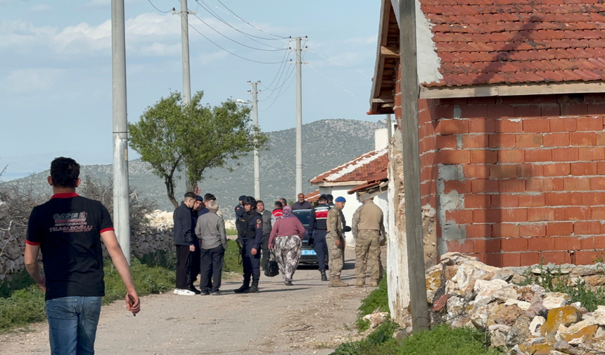 Seyitgazi’de Akrabalar Arasında Silahlı Kavga Çıktı