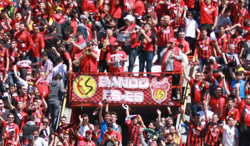 Tribünlerin Efsanesi Dünya Sahnesine: Eskişehirspor Taraftarından TFF’ye "Bando Es-Es" Çağrısı!
