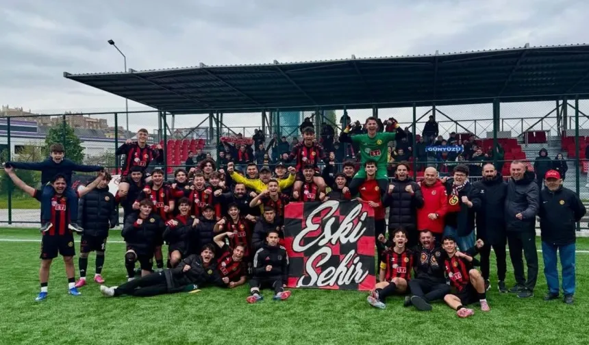 Eskişehirspor U19’dan Tarihi Başarı: Türkiye Finallerinde Son 8’e Kaldı!